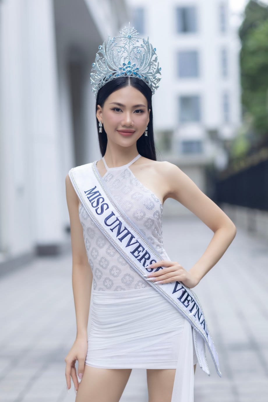 Miss Universe Vietnam 2023 Bùi Quỳnh Hoa vướng ồn ào "mua giải", tổ chức Miss Universe vào cuộc "mạnh tay"? - Ảnh 2. Miss Universe Vietnam 2023 Bùi Quỳnh Hoa vướng ồn ào "mua giải", tổ chức Miss Universe vào cuộc "mạnh tay"? - Ảnh 2.