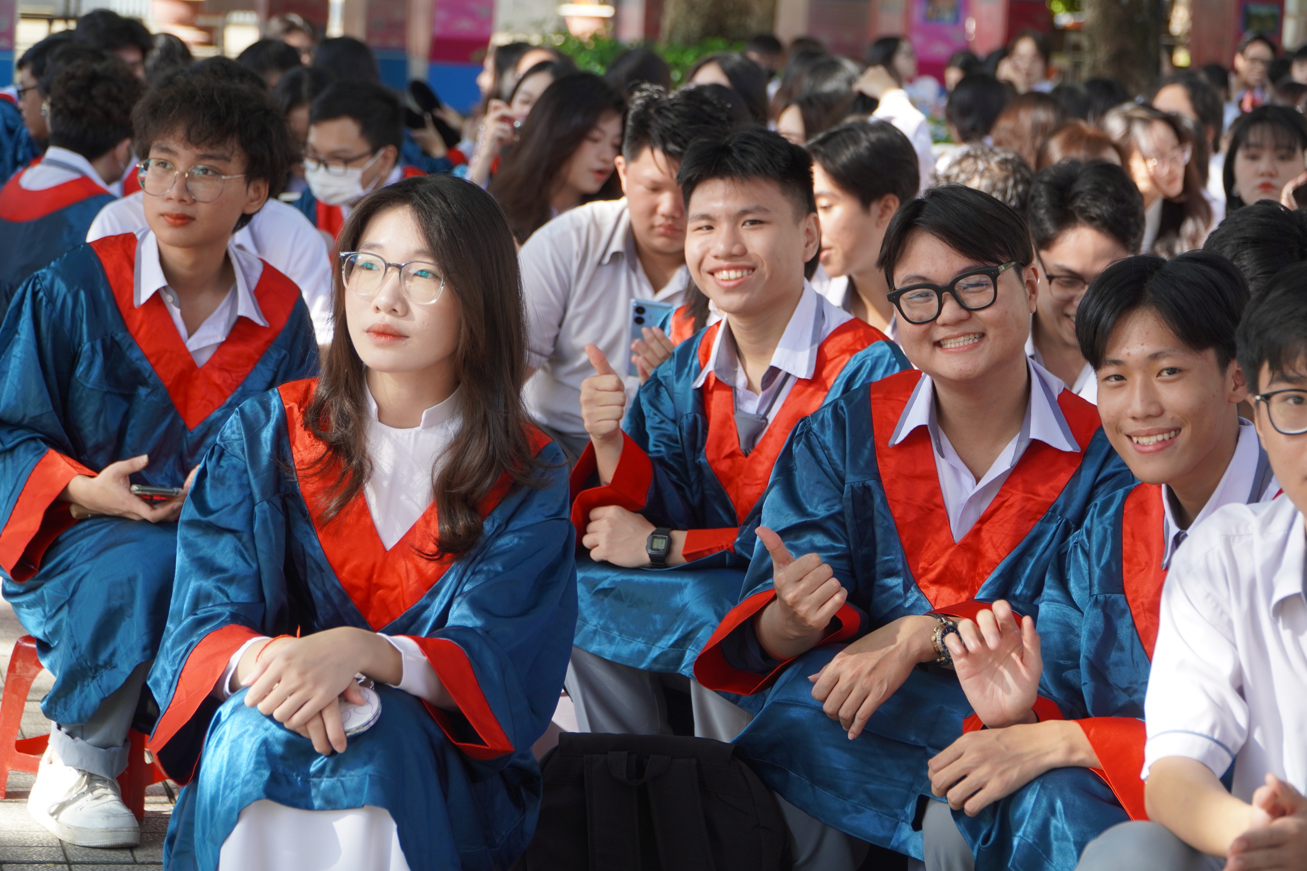 Xúc động thư thầy, cô gửi học sinh ngày tạm biệt mái trường- Ảnh 2. Xúc động thư thầy, cô gửi học sinh ngày tạm biệt mái trường- Ảnh 2.