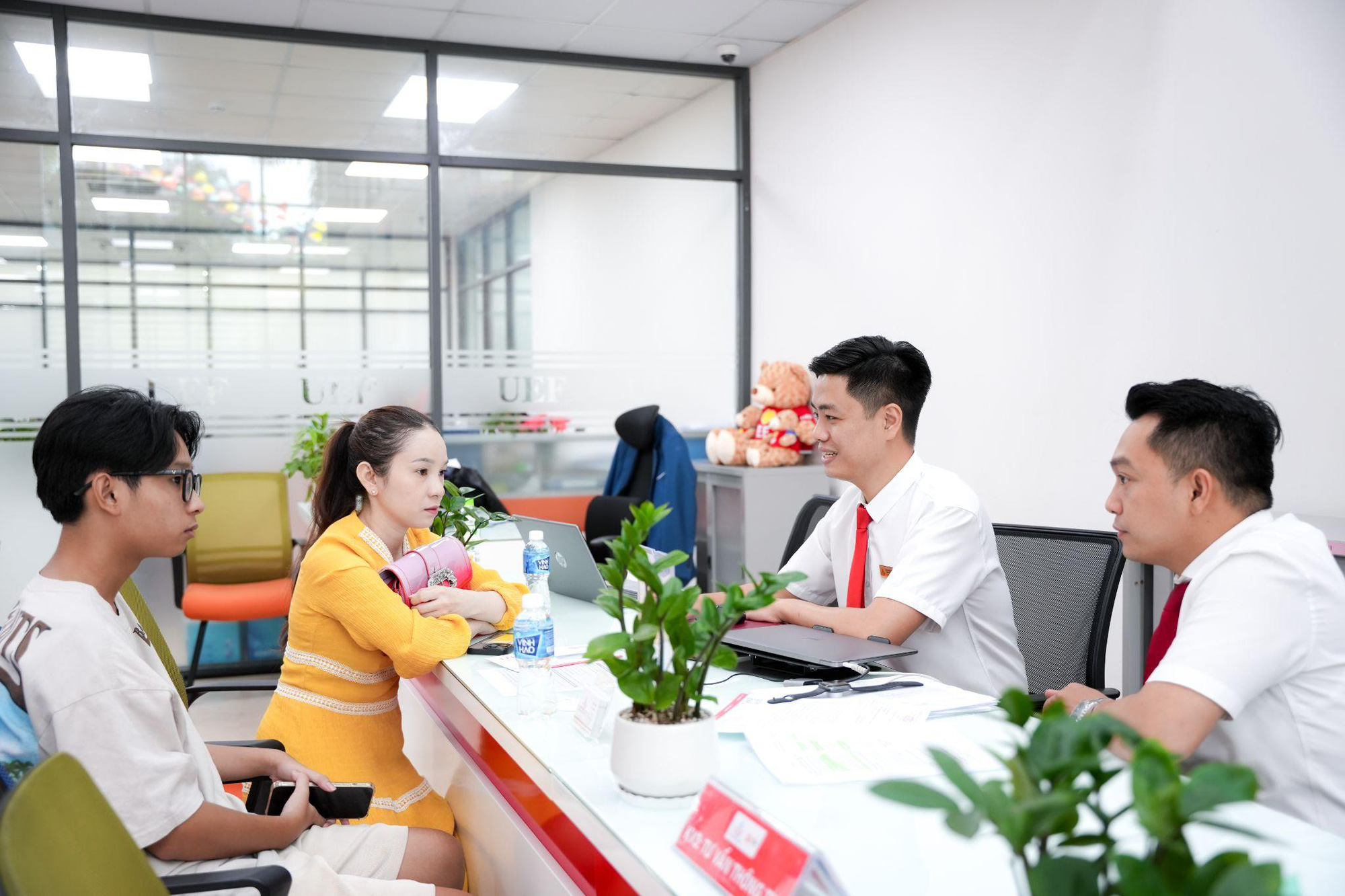 UEF ưu đãi cho thí sinh đăng ký nhập học sớm- Ảnh 5. UEF ưu đãi cho thí sinh đăng ký nhập học sớm- Ảnh 5.