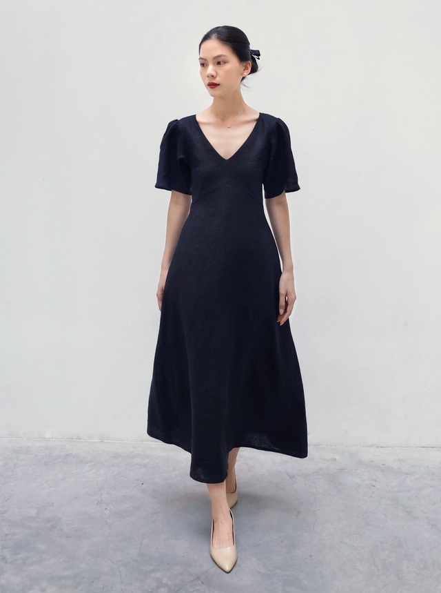 Mặc linen đơn giản lại mát và đẹp không ngờ- Ảnh 5. Mặc linen đơn giản lại mát và đẹp không ngờ- Ảnh 5.