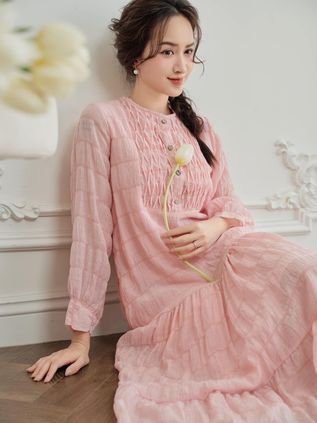 Những mẫu đầm mặc đi làm, đi chơi đều hợp- Ảnh 6. Những mẫu đầm mặc đi làm, đi chơi đều hợp- Ảnh 6.