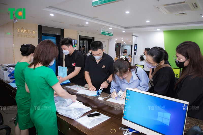 Lung-Linh-Duong-Hoa-08-1 - Vietnam.vn Nhân viên B&K khám sức khỏe tại cơ sở 219 Trần Duy Hưng