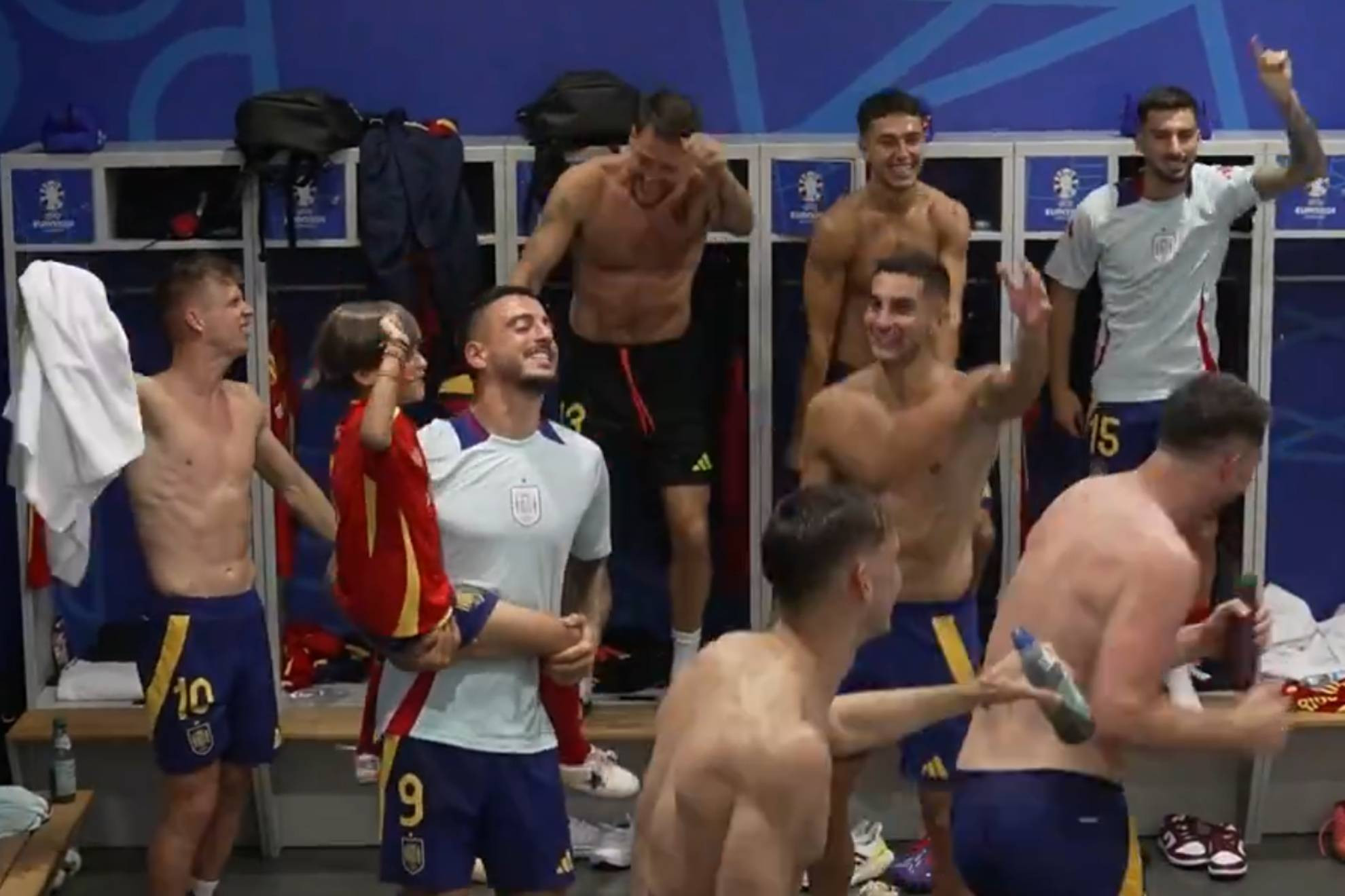 Hậu bán kết Tây Ban Nha - Pháp: Mbappe 'trốn' nhận thư tình, Yamal quẩy tưng bừng- Ảnh 2. Hậu bán kết Tây Ban Nha - Pháp: Mbappe 'trốn' nhận thư tình, Yamal quẩy tưng bừng- Ảnh 2.
