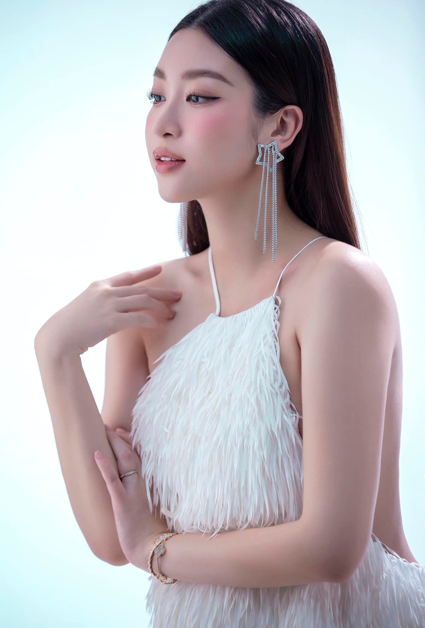 Hoa hậu Đỗ Mỹ Linh lần đầu đăng ảnh mang thai con đầu lòng nhân dịp 7 năm đăng quang - Ảnh 2. Hoa hậu Đỗ Mỹ Linh lần đầu đăng ảnh mang thai con đầu lòng nhân dịp 7 năm đăng quang - Ảnh 2.