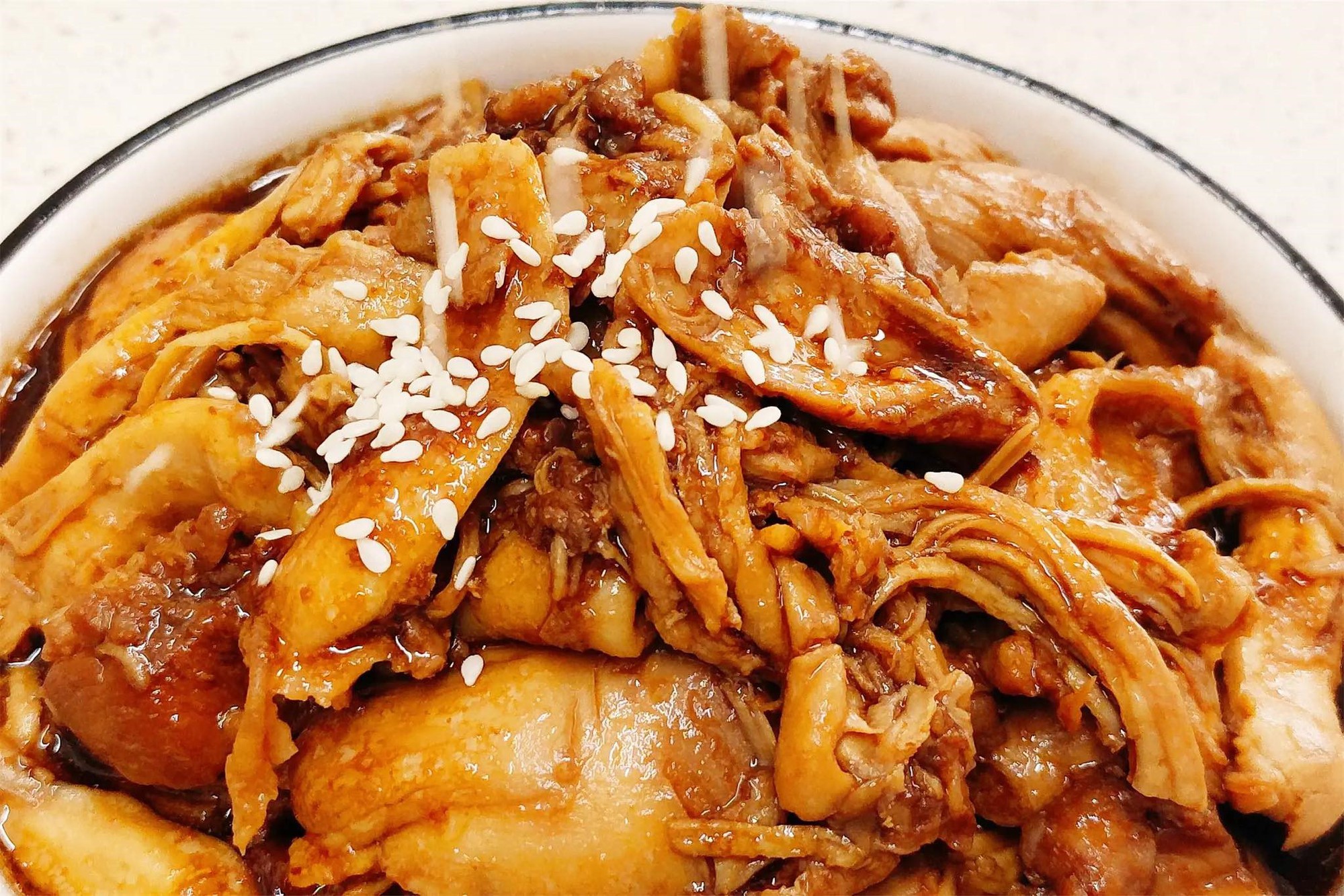 Bữa cơm mùa hè làm ngay món ăn này: Nhanh trong 'chớp mắt' và phần nước sốt trộn cùng cơm thì ngon vô cùng!- Ảnh 5. Bữa cơm mùa hè làm ngay món ăn này: Nhanh trong 'chớp mắt' và phần nước sốt trộn cùng cơm thì ngon vô cùng!- Ảnh 5.