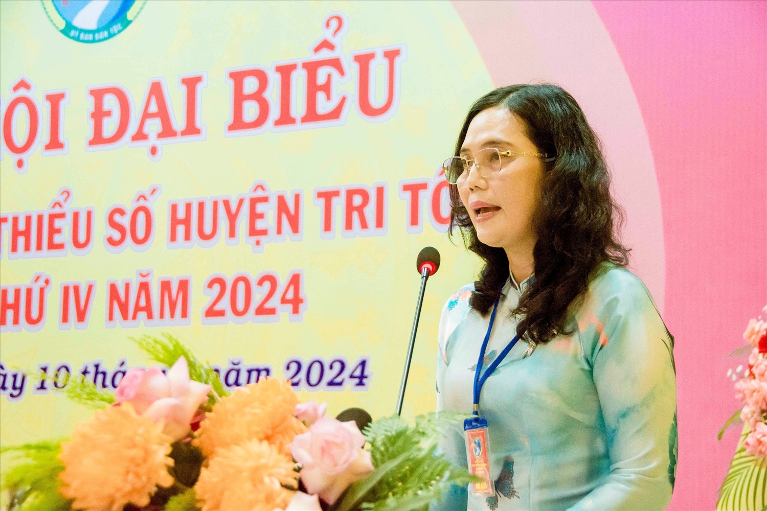 Chủ tịch Ủy ban MTTQ Việt Nam tỉnh An Giang Đặng Thị Hoa Rây phát biểu chỉ đạo tại Đại hội