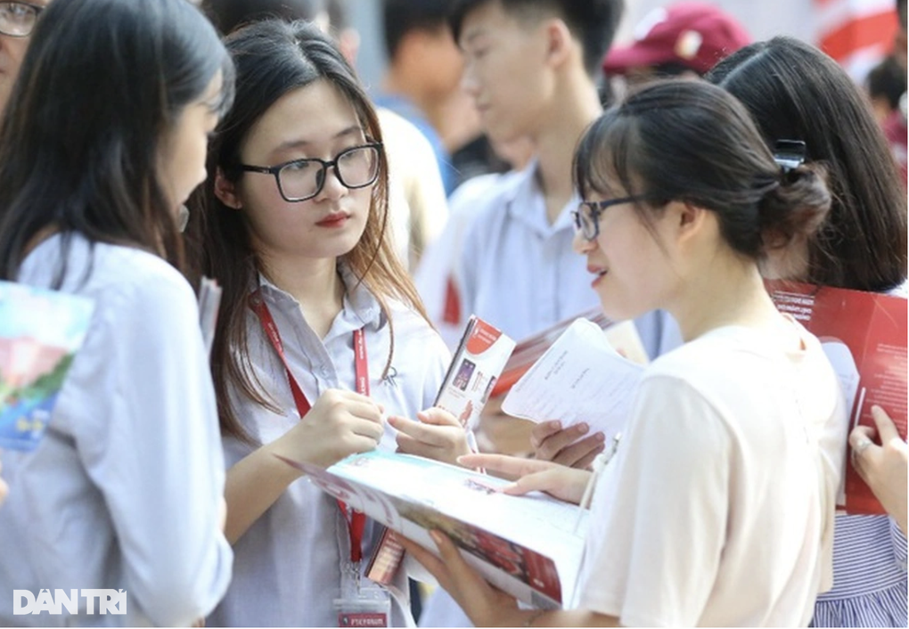 Các trường quân đội đầu tiên công bố điểm xét tuyển sớm - 8 Các trường quân đội đầu tiên công bố điểm xét tuyển sớm - 8