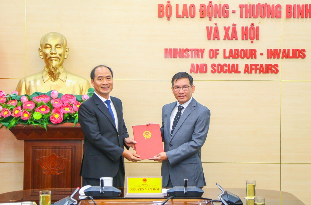 Bổ nhiệm 2 cán bộ, công chức cấp vụ tại Bộ LĐ-TBXH - 2 Bổ nhiệm 2 cán bộ, công chức cấp vụ tại Bộ LĐ-TBXH - 2