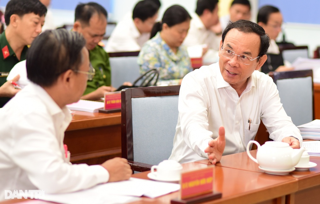 Bí thư Nguyễn Văn Nên yêu cầu TP Thủ Đức chuẩn bị đội hình nhiệm kỳ tới - 2 Bí thư Nguyễn Văn Nên yêu cầu TP Thủ Đức chuẩn bị đội hình nhiệm kỳ tới - 2