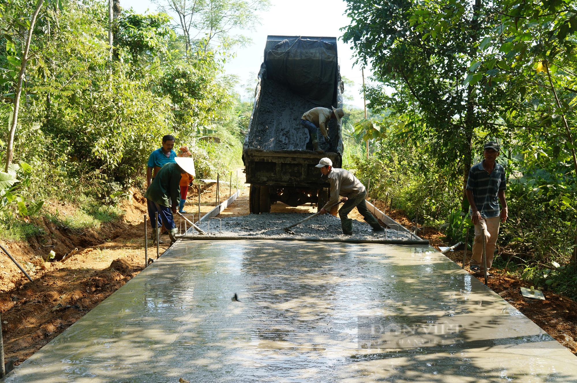 Có cây cầu xây 7 năm không xong, Quảng Nam lập 5 tổ công tác gỡ khó cho 3 chương trình mục tiêu quốc gia- Ảnh 4. Có cây cầu xây 7 năm không xong, Quảng Nam lập 5 tổ công tác gỡ khó cho 3 chương trình mục tiêu quốc gia- Ảnh 4.