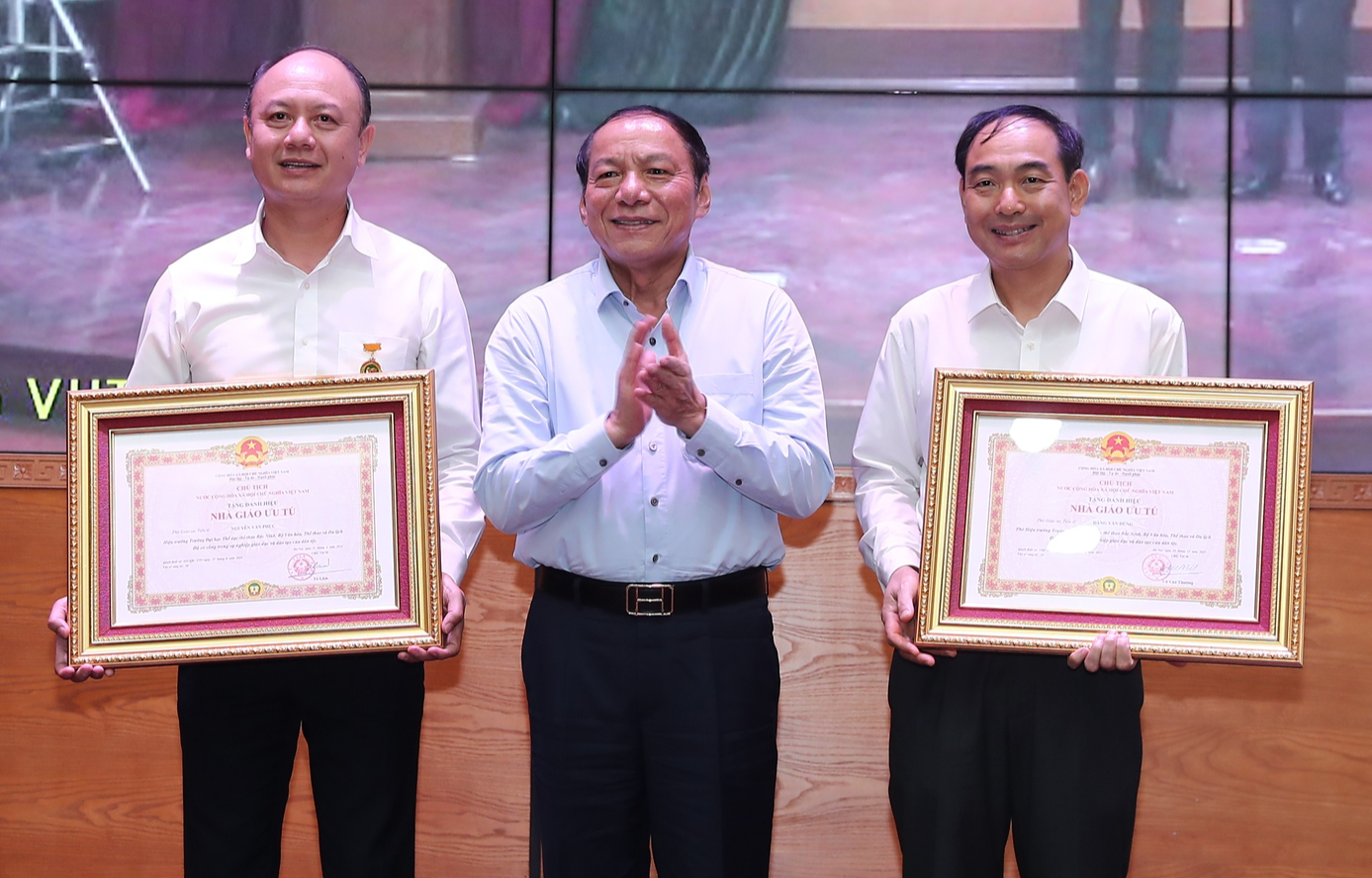 Chùm ảnh: Hội nghị Sơ kết công tác văn hóa, thể thao và du lịch 6 tháng đầu năm 2024 - Ảnh 11. Chùm ảnh: Hội nghị Sơ kết công tác văn hóa, thể thao và du lịch 6 tháng đầu năm 2024 - Ảnh 11.