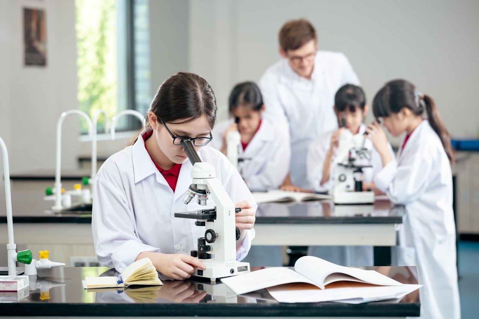 Bằng Cambridge A Level giá trị như thế nào?- Ảnh 2. Bằng Cambridge A Level giá trị như thế nào?- Ảnh 2.