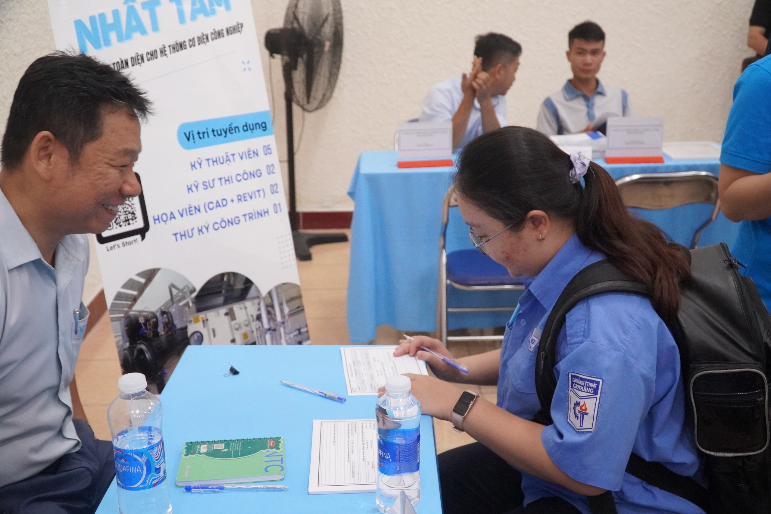 Doanh nghiệp thiếu lao động kỹ thuật, sinh viên ứng tuyển là có việc ngay - Ảnh 6. Doanh nghiệp thiếu lao động kỹ thuật, sinh viên ứng tuyển là có việc ngay - Ảnh 6.