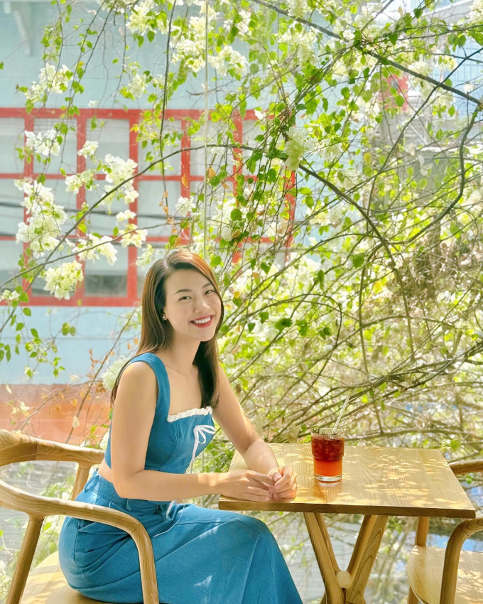 MC Hoàng Oanh của Anh trai vượt ngàn chông gai: Chuyên diện đồ màu sắc nhưng không bị "sến", ai muốn hack tuổi nên tham khảo - Ảnh 6. MC Hoàng Oanh của Anh trai vượt ngàn chông gai: Chuyên diện đồ màu sắc nhưng không bị "sến", ai muốn hack tuổi nên tham khảo - Ảnh 6.