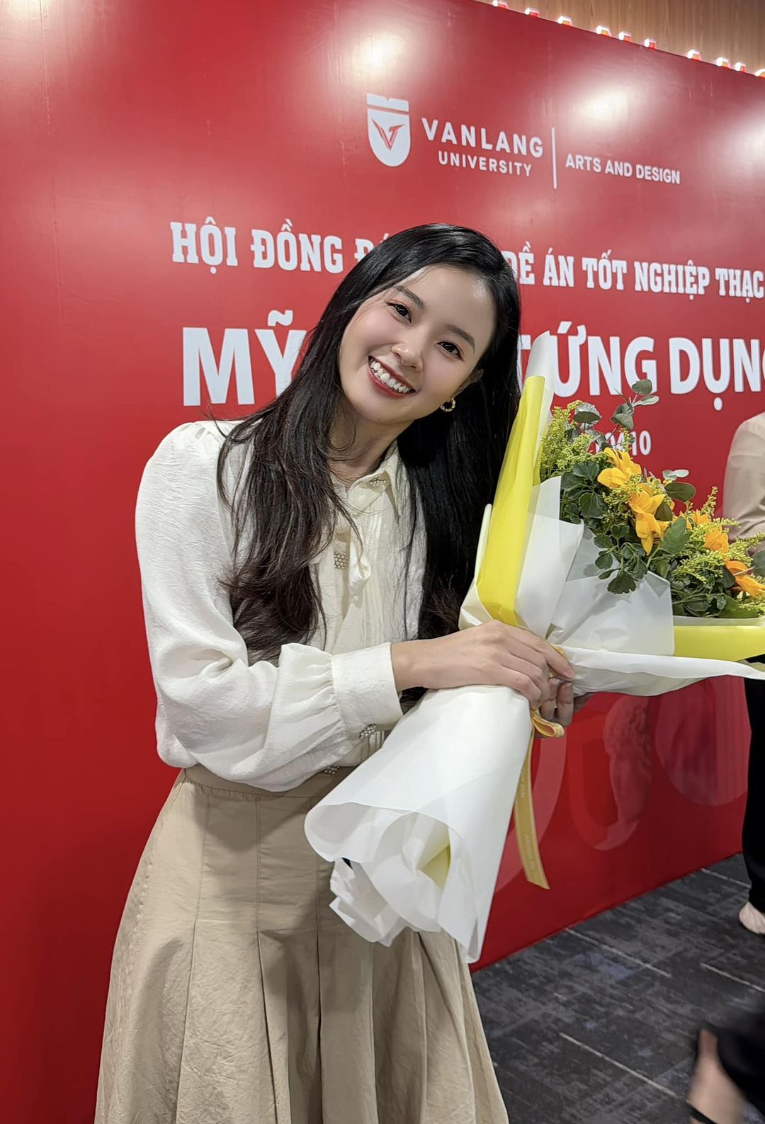 Hết đám cưới rồi mà Midu vẫn Hết đám cưới rồi mà Midu vẫn