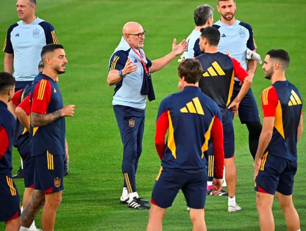 HLV De La Fuente: Tây Ban Nha sẽ tạo nên lịch sử ở Euro 2024 - 2 HLV De La Fuente: Tây Ban Nha sẽ tạo nên lịch sử ở Euro 2024 - 2