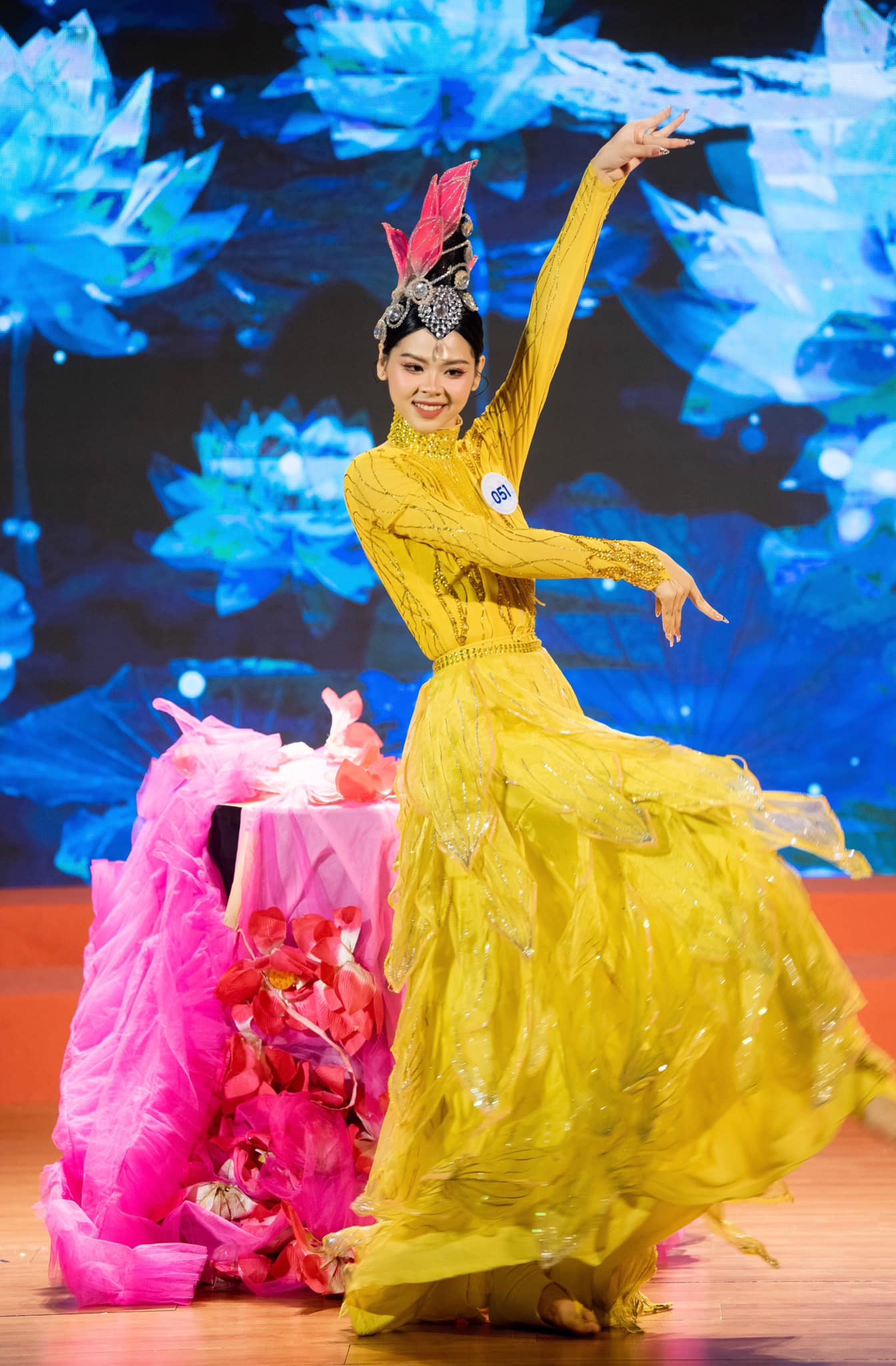 Hoa khôi bóng chuyền vào thẳng chung kết Miss World Vietnam 2023: "Tôi muốn là phiên bản tốt hơn" - Ảnh 5. Hoa khôi bóng chuyền vào thẳng chung kết Miss World Vietnam 2023: "Tôi muốn là phiên bản tốt hơn" - Ảnh 5.