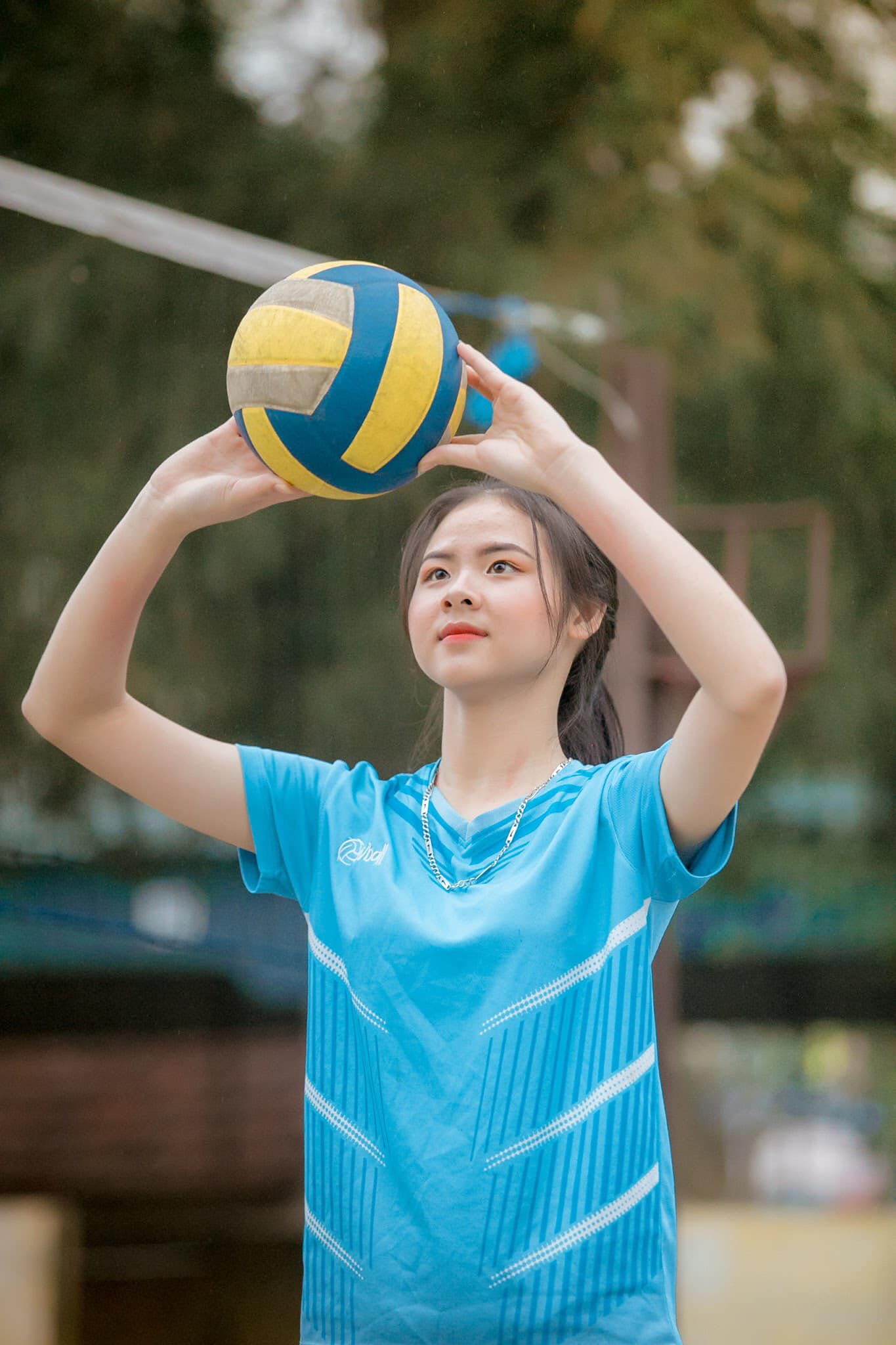 Hoa khôi bóng chuyền vào thẳng chung kết Miss World Vietnam 2023: "Tôi muốn là phiên bản tốt hơn" - Ảnh 8. Hoa khôi bóng chuyền vào thẳng chung kết Miss World Vietnam 2023: "Tôi muốn là phiên bản tốt hơn" - Ảnh 8.