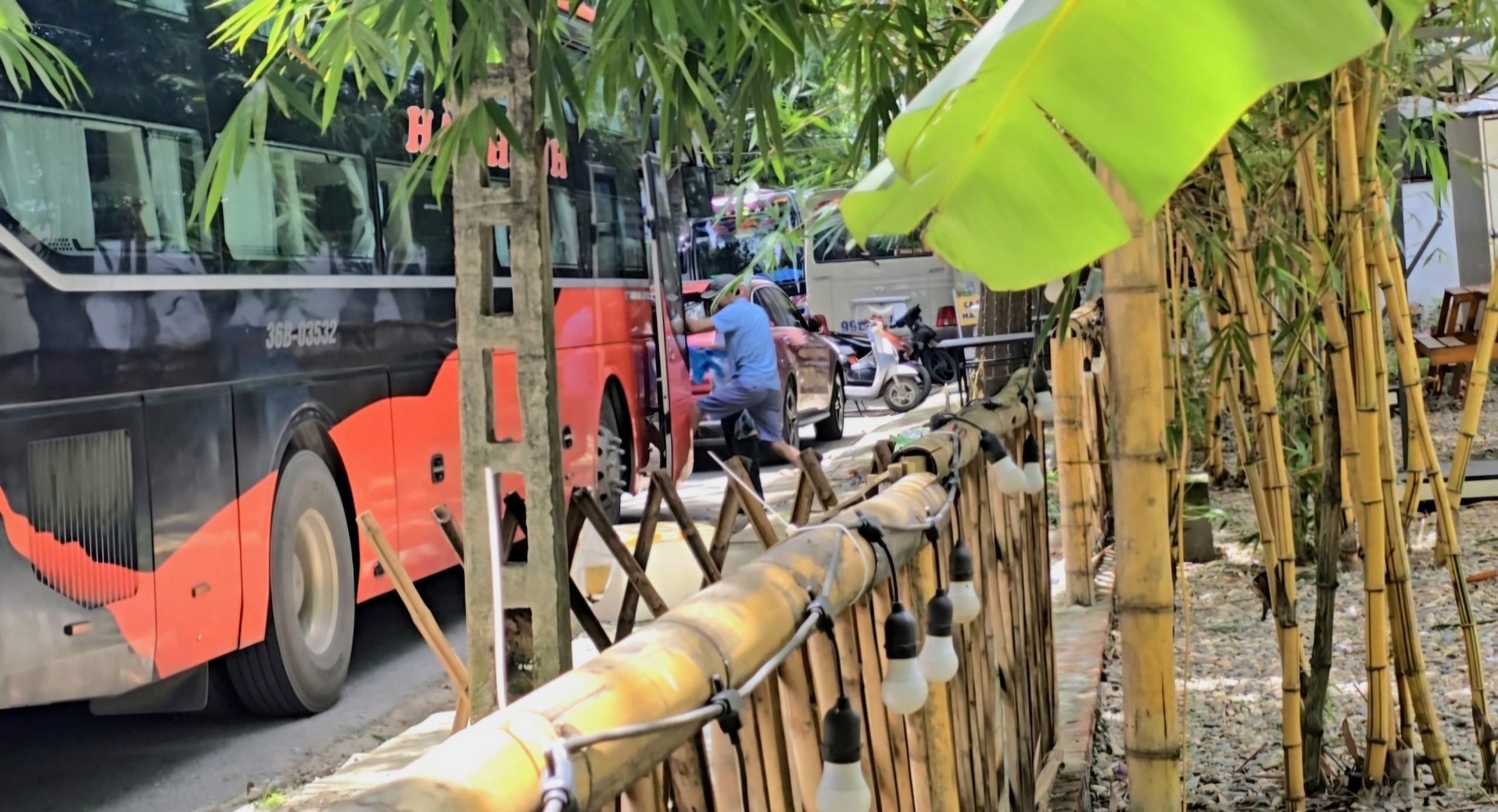Bát nháo xe khách Thanh Hoá - Hà Nội: Xử nghiêm sau phản ánh của Báo Giao thông- Ảnh 2. Bát nháo xe khách Thanh Hoá - Hà Nội: Xử nghiêm sau phản ánh của Báo Giao thông- Ảnh 2.