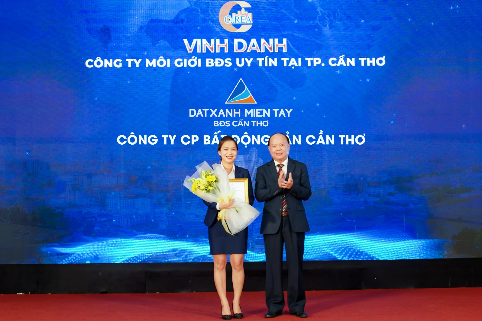 Công ty Cổ phần Bất động sản Cần Thơ được vinh danh - Ảnh 2. Công ty Cổ phần Bất động sản Cần Thơ được vinh danh - Ảnh 2.