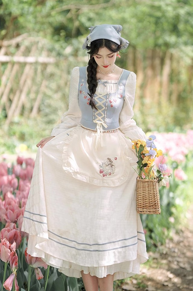 Đánh thức vẻ đẹp 'thơ mộng' bên trong bạn với phong cách Mori Girl- Ảnh 9. Đánh thức vẻ đẹp 'thơ mộng' bên trong bạn với phong cách Mori Girl- Ảnh 9.