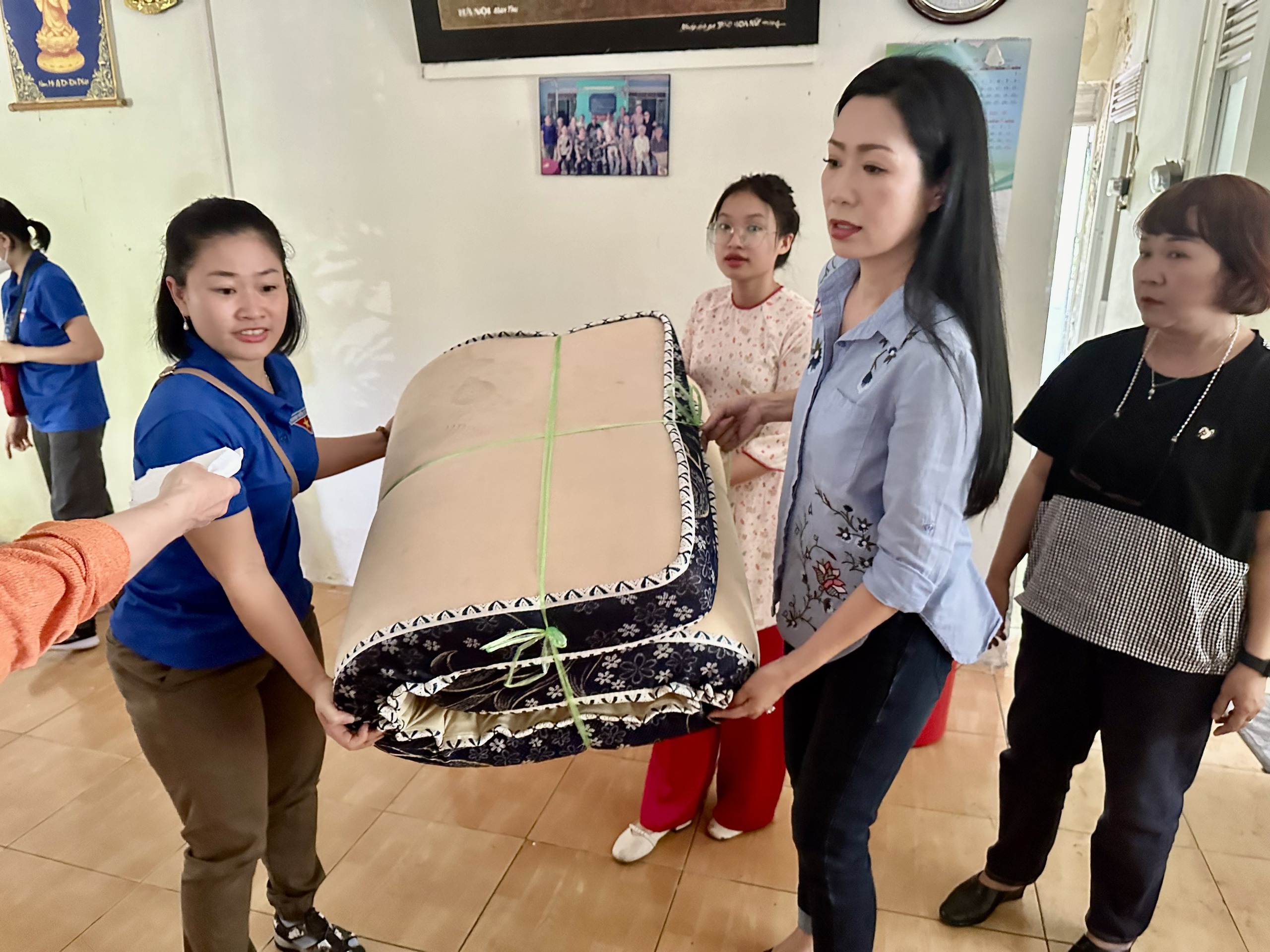 Mạc Can, Diệu Hiền, Huỳnh Thanh Trà và các nghệ sĩ lão thành Mạc Can, Diệu Hiền, Huỳnh Thanh Trà và các nghệ sĩ lão thành