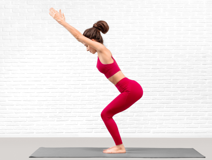 5 tư thế yoga cải thiện lưu thông máu ở chân- Ảnh 3. 5 tư thế yoga cải thiện lưu thông máu ở chân- Ảnh 3.