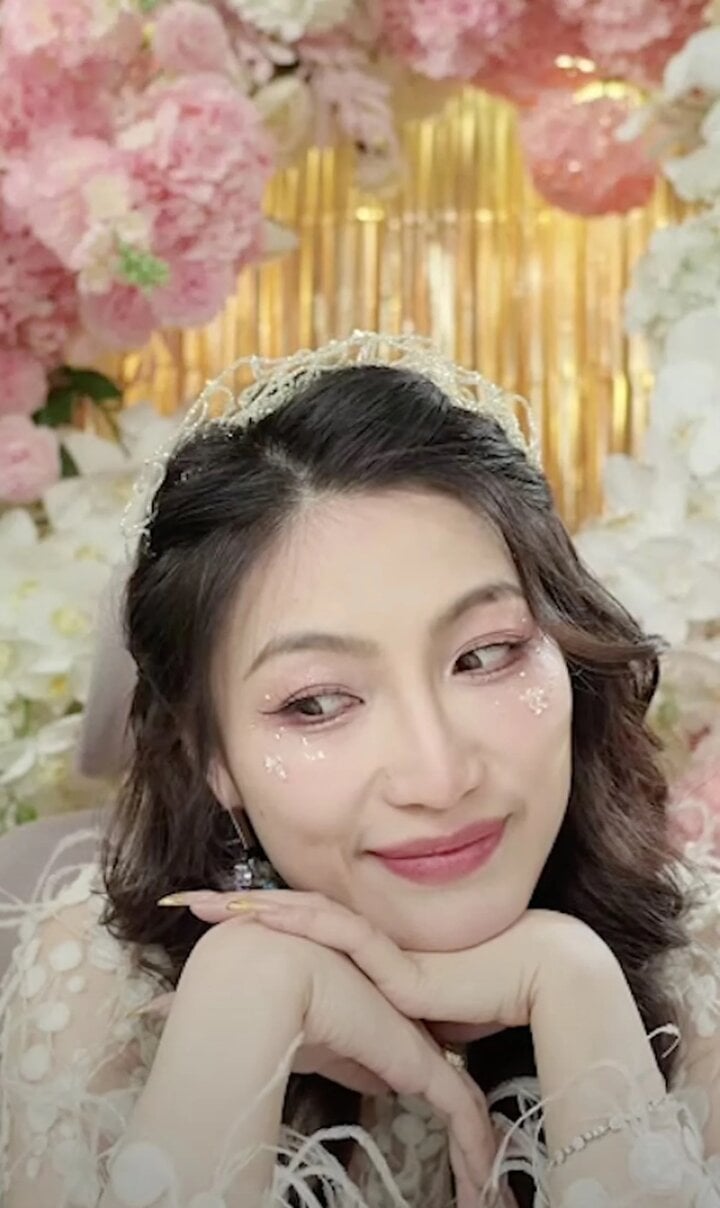 Dạy phụ nữ 'săn' chồng giàu, chuyên gia tình yêu kiếm 500 tỷ đồng mỗi năm - Ảnh 4. Dạy phụ nữ 'săn' chồng giàu, chuyên gia tình yêu kiếm 500 tỷ đồng mỗi năm - Ảnh 4.