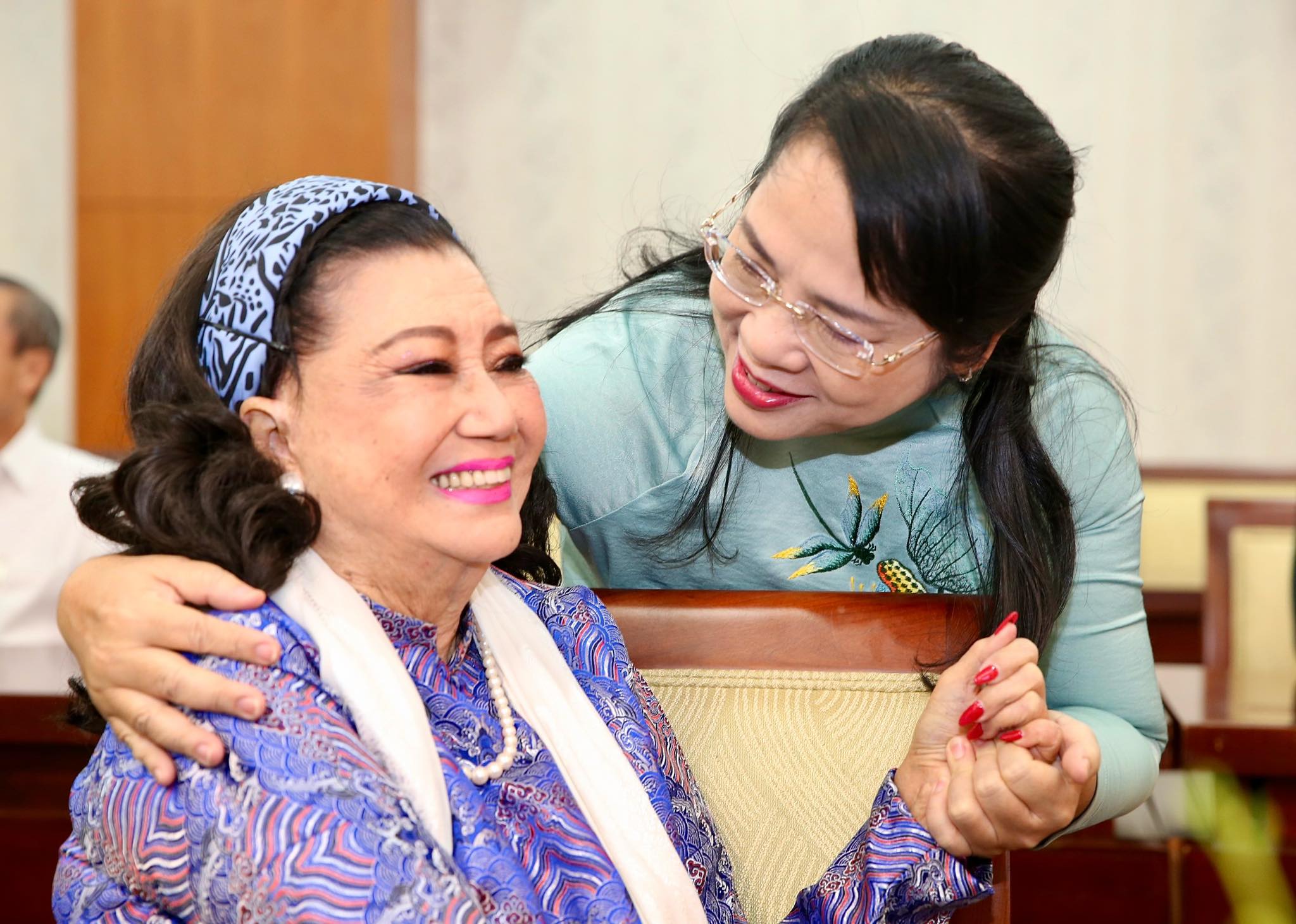 Lãnh đạo TP HCM gặp gỡ văn nghệ sĩ đầu xuân 2024- Ảnh 4. Lãnh đạo TP HCM gặp gỡ văn nghệ sĩ đầu xuân 2024- Ảnh 4.