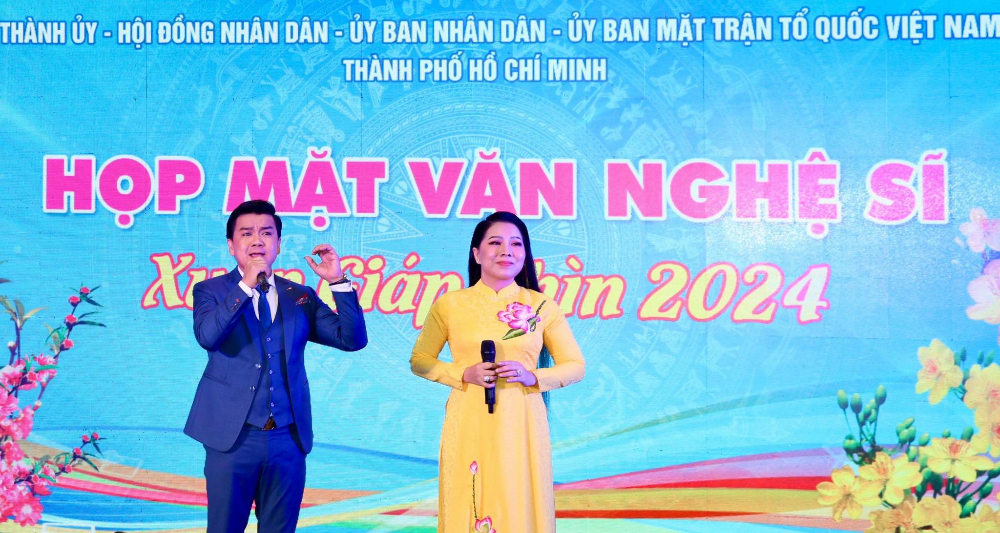 Lãnh đạo TP HCM gặp gỡ văn nghệ sĩ đầu xuân 2024- Ảnh 12. Lãnh đạo TP HCM gặp gỡ văn nghệ sĩ đầu xuân 2024- Ảnh 12.