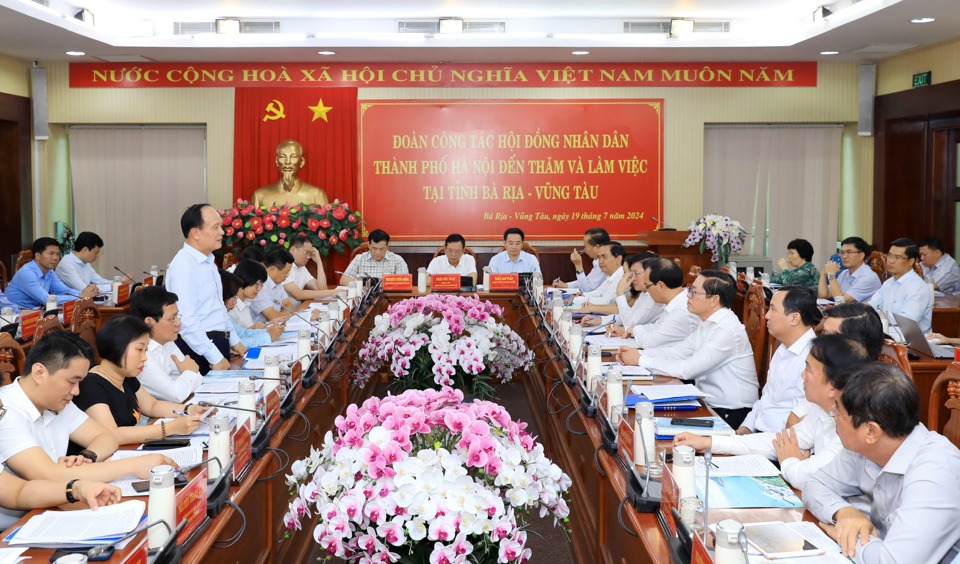 Quang cảnh buổi làm việc - Ảnh: Nguyễn Thành