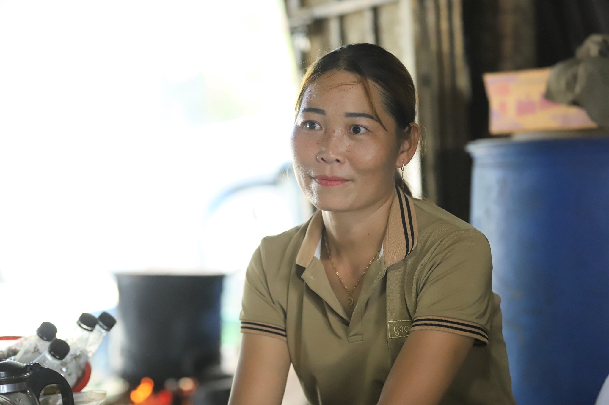 Nữ sinh bán khoai, cơm lam trên đỉnh đèo đạt 3 điểm 10 tốt nghiệp - 5 Nữ sinh bán khoai, cơm lam trên đỉnh đèo đạt 3 điểm 10 tốt nghiệp - 5