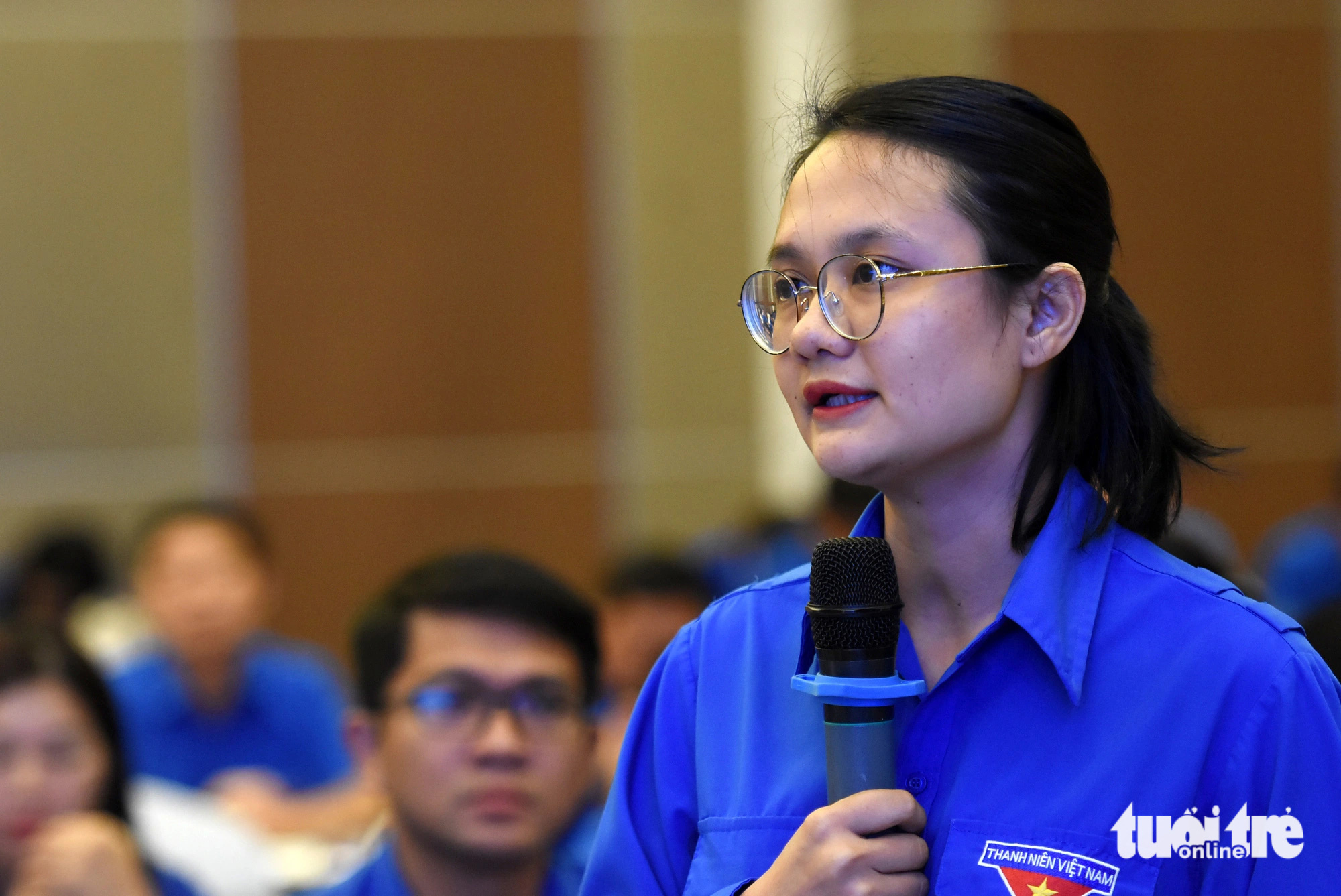 Chủ động đào tạo cán bộ Đoàn, Hội sớm hơn- Ảnh 2. Chị Trần Thu Hà - phó chủ tịch Hội Sinh viên Việt Nam, phó bí thư Thành Đoàn TP.HCM - trình bày ý kiến tại Hội nghị cán bộ Đoàn trường học toàn quốc năm học 2023 - 2024 diễn ra ở TP Biên Hòa, Đồng Nai - Ảnh: A LỘC