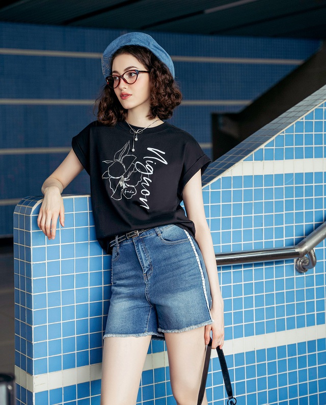 Tôn lên dáng vẻ năng động, khỏe khoắn với những thiết kế từ denim- Ảnh 6. Tôn lên dáng vẻ năng động, khỏe khoắn với những thiết kế từ denim- Ảnh 6.