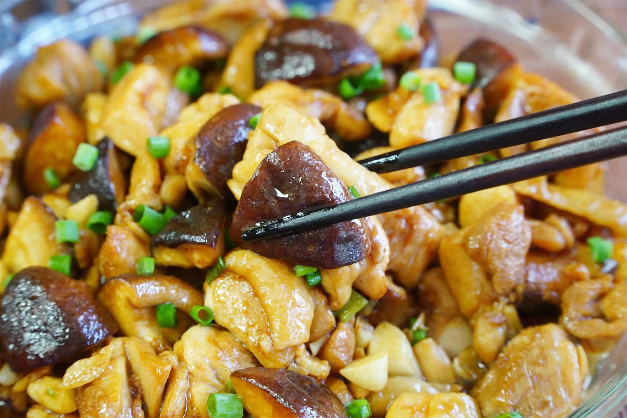 Kết hợp 2 nguyên liệu này trong 1 món ăn: Vừa thơm ngon đậm đà lại tốt cho gan, củng cố hệ miễn dịch, đẹp da - Ảnh 8. Kết hợp 2 nguyên liệu này trong 1 món ăn: Vừa thơm ngon đậm đà lại tốt cho gan, củng cố hệ miễn dịch, đẹp da - Ảnh 8.