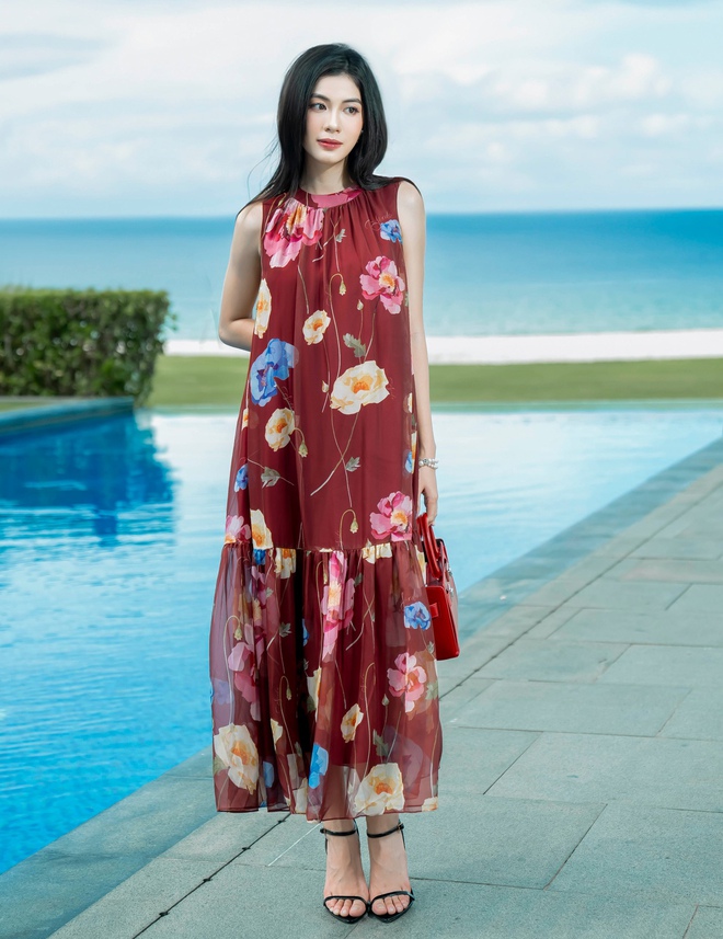 Mùa thu là mùa của áo váy họa tiết trang nhã- Ảnh 2. Mùa thu là mùa của áo váy họa tiết trang nhã- Ảnh 2.
