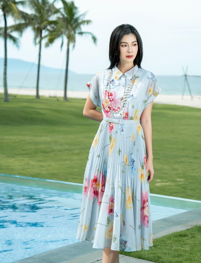 Mùa thu là mùa của áo váy họa tiết trang nhã- Ảnh 3. Mùa thu là mùa của áo váy họa tiết trang nhã- Ảnh 3.