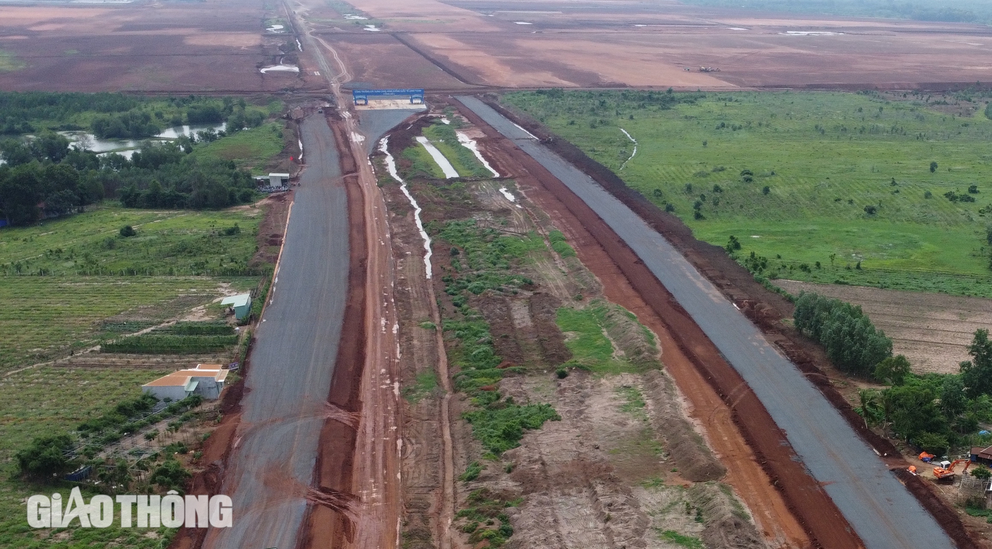 Lắp đường ống dài gần 6km đưa nước sạch vào sân bay Long Thành- Ảnh 11. Lắp đường ống dài gần 6km đưa nước sạch vào sân bay Long Thành- Ảnh 11.