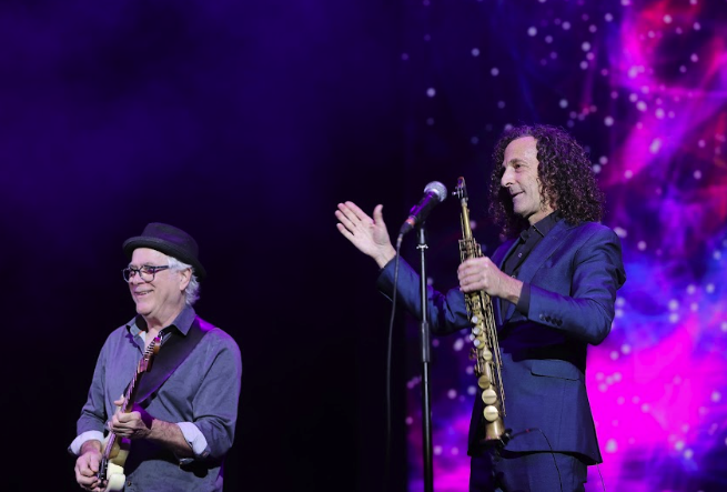 Kenny G mê hoặc khán giả bằng những giai điệu bất hủ - Ảnh 7. Kenny G mê hoặc khán giả bằng những giai điệu bất hủ - Ảnh 7.