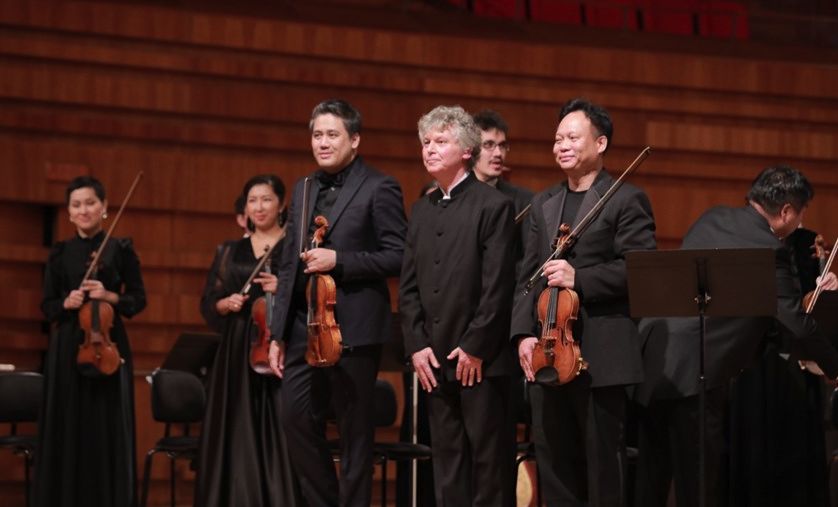 Hoàng Hồ Khánh Vân đoạt giải nhất cuộc thi Violin Quốc tế - Ảnh 5. Hoàng Hồ Khánh Vân đoạt giải nhất cuộc thi Violin Quốc tế - Ảnh 5.