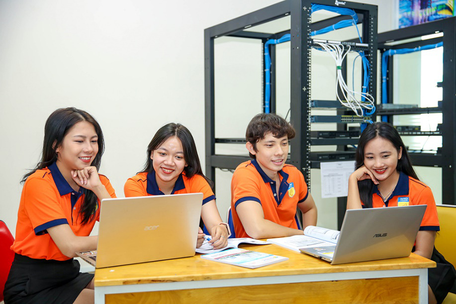 Chắc suất học bổng khi đặt nguyện vọng 1 vào HUTECH- Ảnh 3. Chắc suất học bổng khi đặt nguyện vọng 1 vào HUTECH- Ảnh 3.