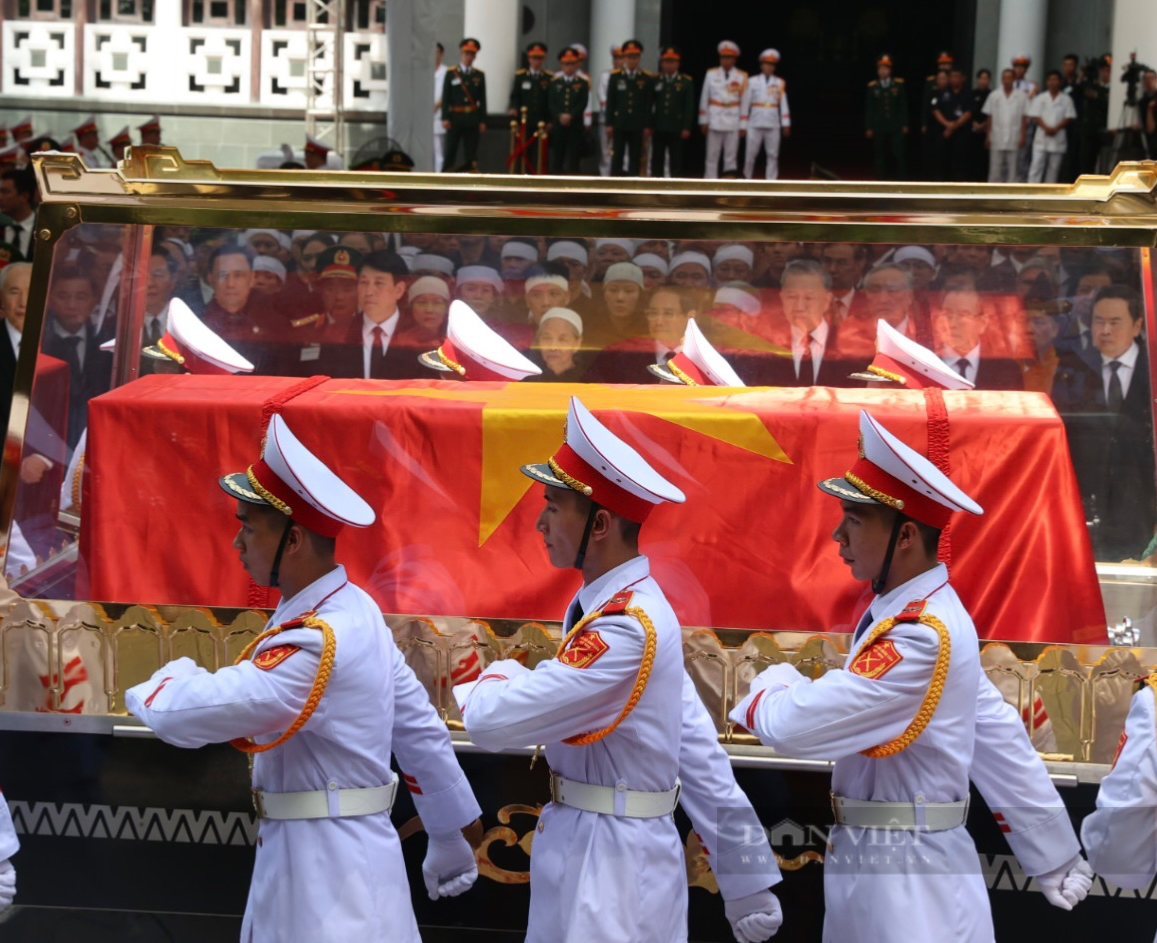 Hình ảnh xúc động Lễ di quan Tổng Bí thư Nguyễn Phú Trọng- Ảnh 5. Hình ảnh xúc động Lễ di quan Tổng Bí thư Nguyễn Phú Trọng- Ảnh 5.