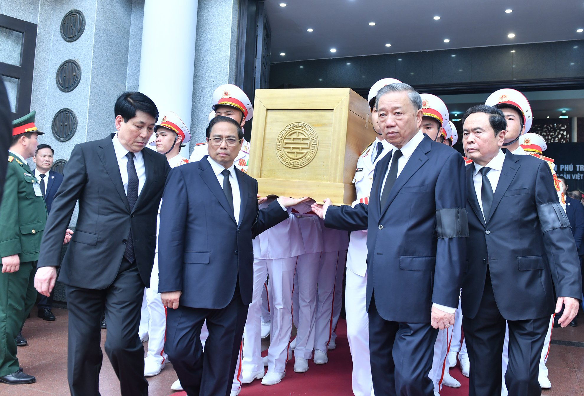 Những hình ảnh xúc động tại Lễ truy điệu Tổng Bí thư Nguyễn Phú Trọng- Ảnh 7. Những hình ảnh xúc động tại Lễ truy điệu Tổng Bí thư Nguyễn Phú Trọng- Ảnh 7.