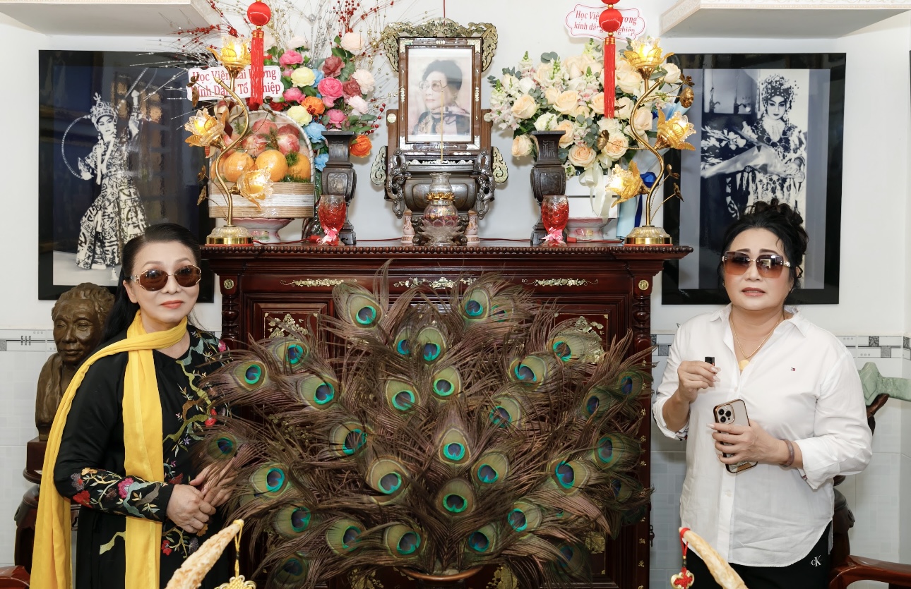 NSND Bạch Tuyết ôn chuyện cũ về thầy NSND Phùng Há và NSƯT Thanh Nga- Ảnh 4. NSND Bạch Tuyết ôn chuyện cũ về thầy NSND Phùng Há và NSƯT Thanh Nga- Ảnh 4.