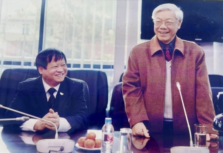 tổng bí thư nguyễn phú trọng tấm gương sáng của nền báo chí cách mạng việt nam hình ảnh 2 tong bi thu nguyen phu trong tam guong sang cua nen bao chi cach mang viet nam hinh anh 2