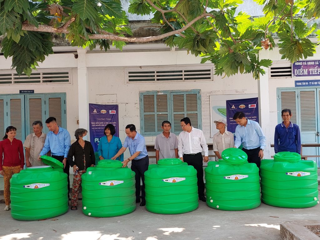 Vì sao thu tiền sử dụng đất chậm chạp ? - Vietnam.vn