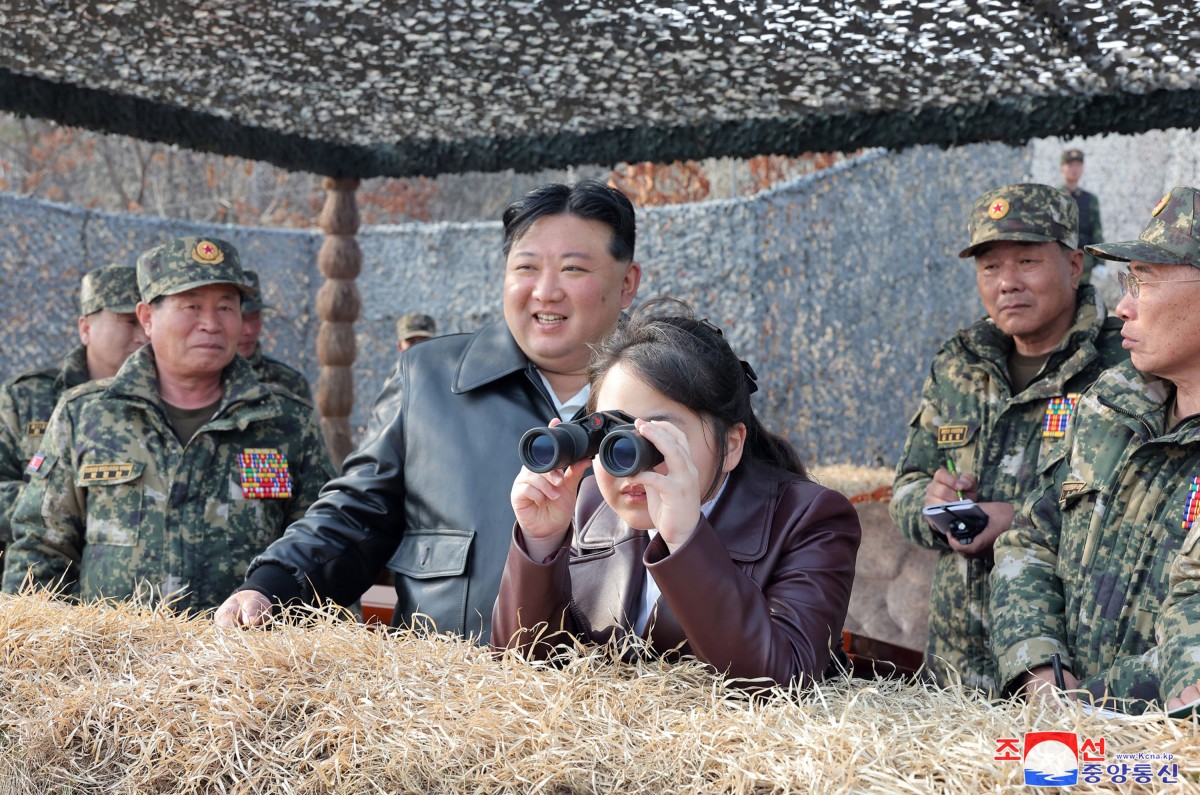 Con gái ông Kim Jong-un dự nhiều sự kiện quan trọng của Triều Tiên- Ảnh 3. Con gái ông Kim Jong-un dự nhiều sự kiện quan trọng của Triều Tiên- Ảnh 3.