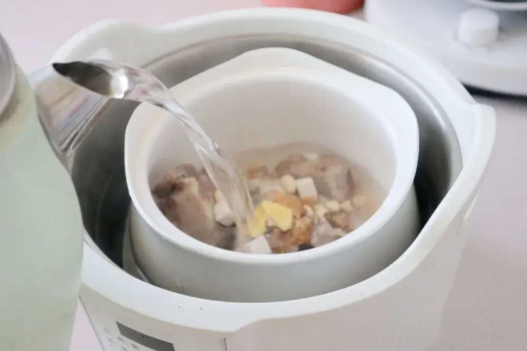 Loại quả chỉ có vào mùa hè, dùng nấu canh: Giúp dưỡng dạ dày, trị ho, đẹp da lại vô cùng ngon miệng - Ảnh 5. Loại quả chỉ có vào mùa hè, dùng nấu canh: Giúp dưỡng dạ dày, trị ho, đẹp da lại vô cùng ngon miệng - Ảnh 5.