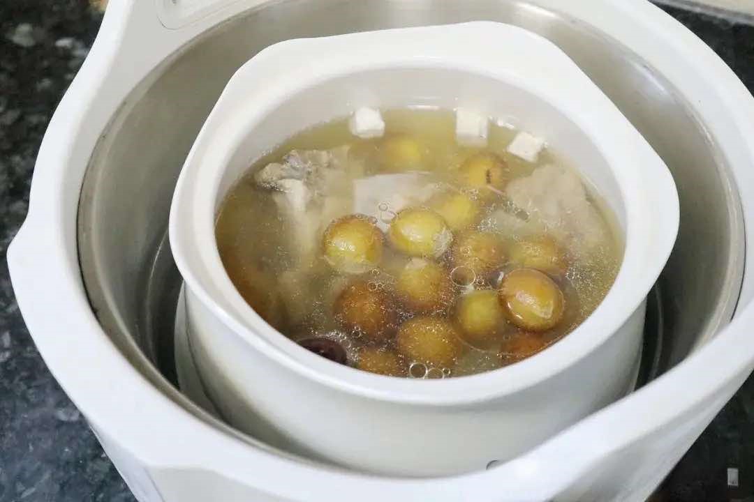Loại quả chỉ có vào mùa hè, dùng nấu canh: Giúp dưỡng dạ dày, trị ho, đẹp da lại vô cùng ngon miệng - Ảnh 6. Loại quả chỉ có vào mùa hè, dùng nấu canh: Giúp dưỡng dạ dày, trị ho, đẹp da lại vô cùng ngon miệng - Ảnh 6.