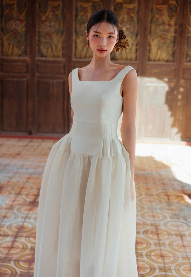 Tận hưởng sự thư thái, dịu dàng của váy maxi, váy midi mùa thu- Ảnh 5. Tận hưởng sự thư thái, dịu dàng của váy maxi, váy midi mùa thu- Ảnh 5.